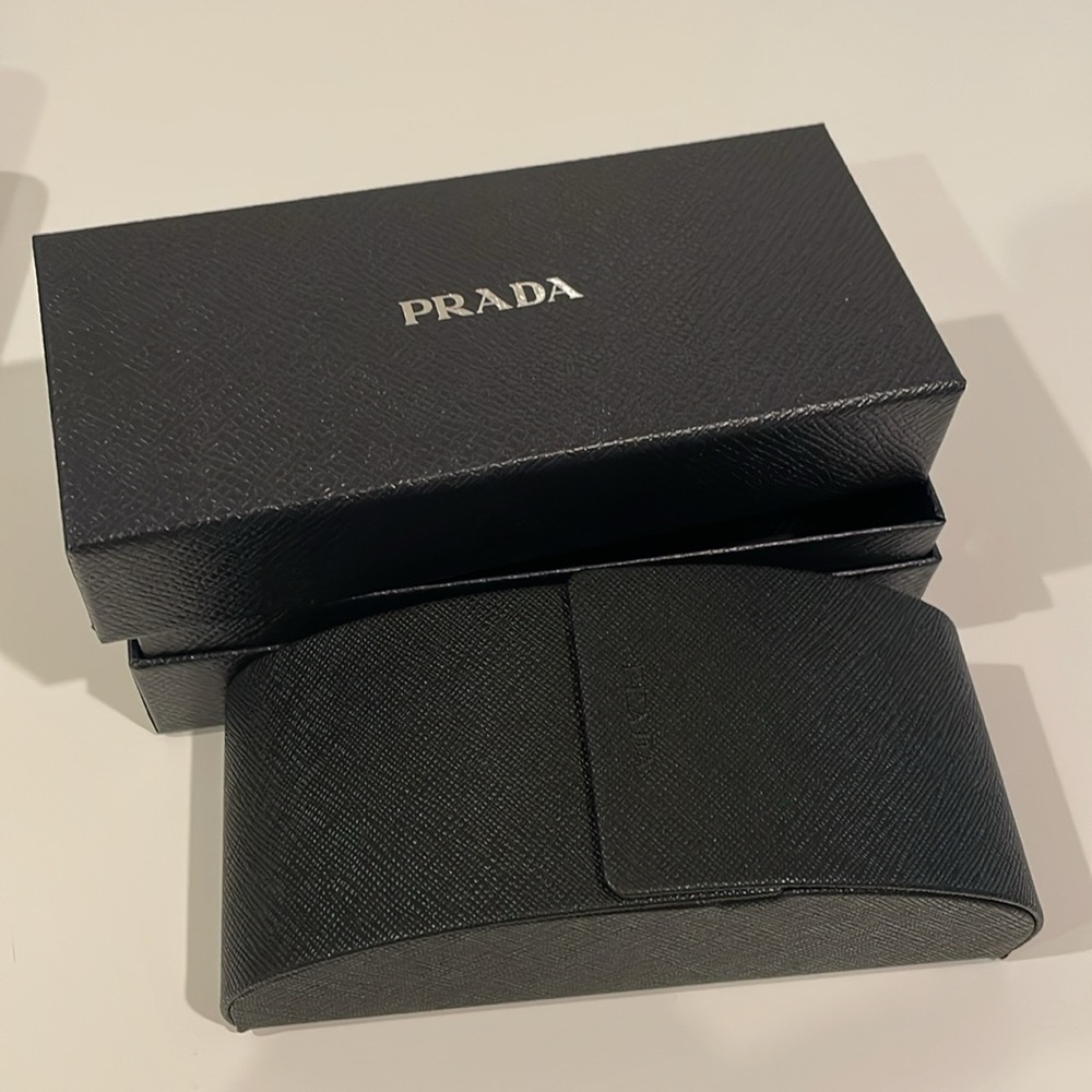 Prada sunglasses - Picture 7 of 7